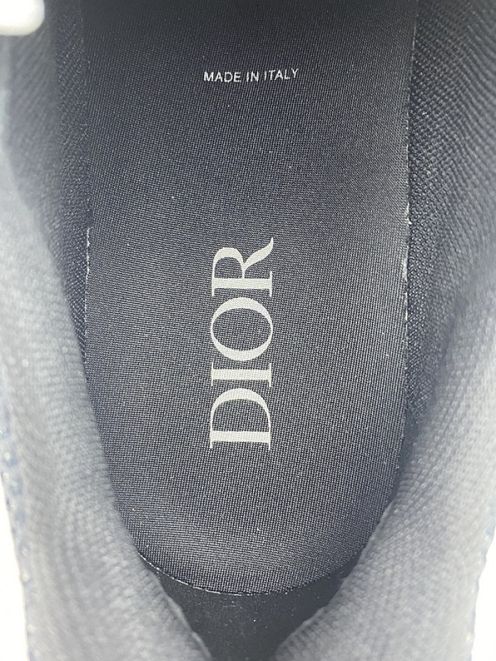 DR B22 SNEAKER