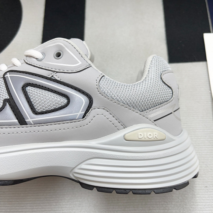 DR B30 Sneakers