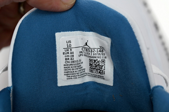 Air Jordan 3 “Wizards” CT8532-148