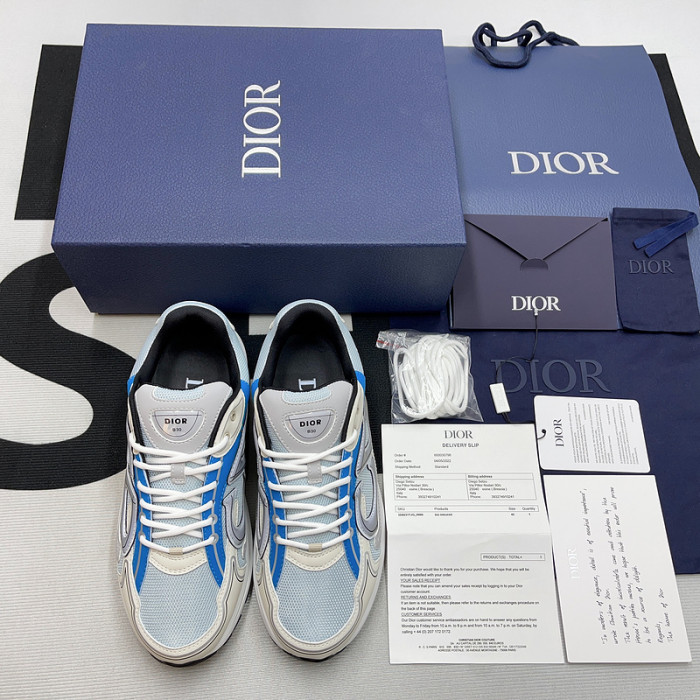 DR B30 Sneakers