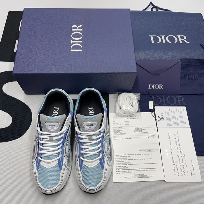 DR B30 Sneakers