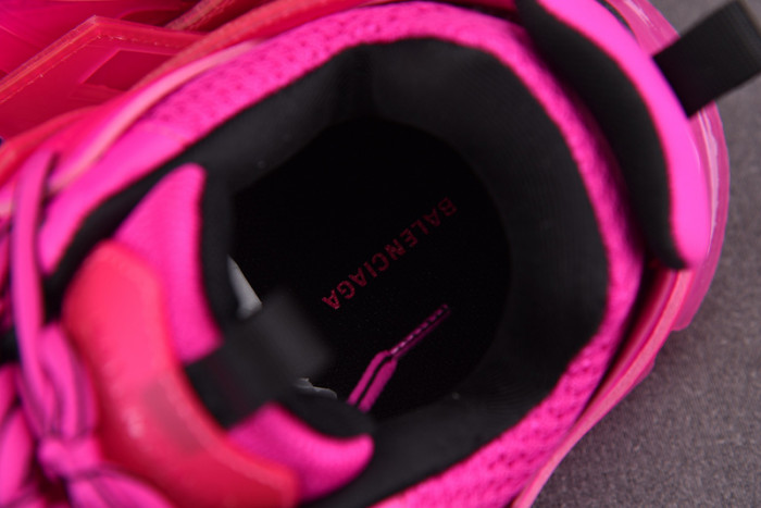 BLCG TRACK SNEAKER 647742 W38M5 5510