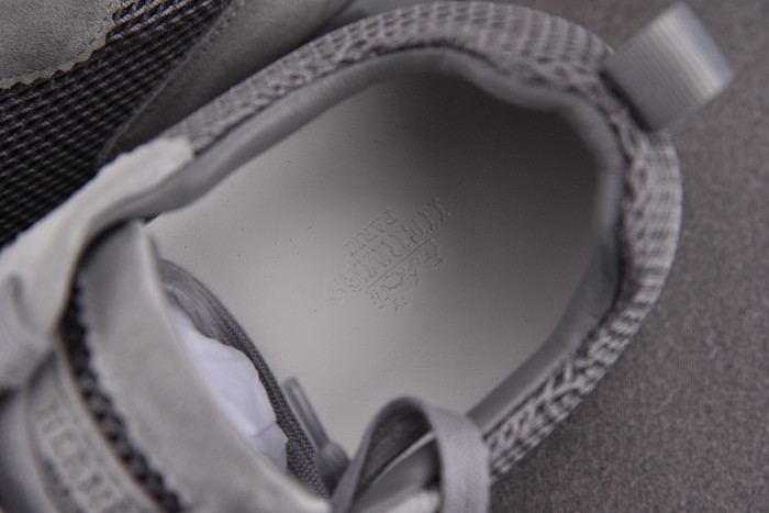 H**mes bouncing sneaker