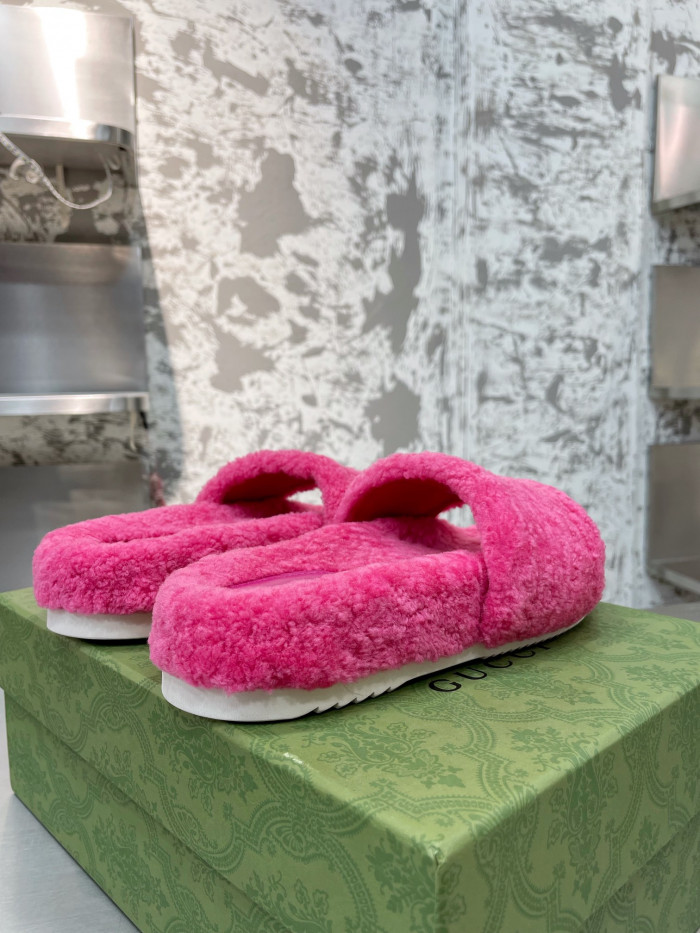 GUCC SLIPPERS